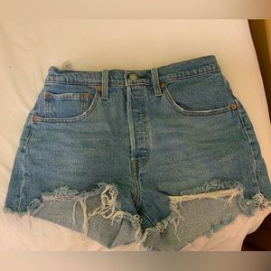 Levi’s 501 Distressed Shorts - W30